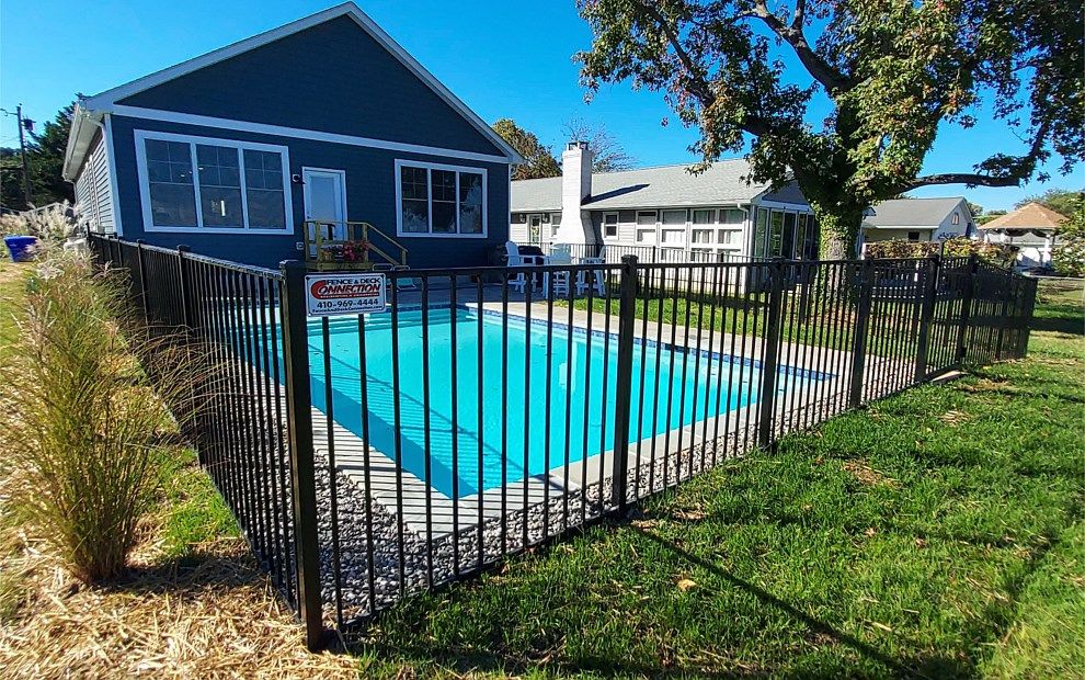 Pool Code Fencing Options | Fence & Deck Connection