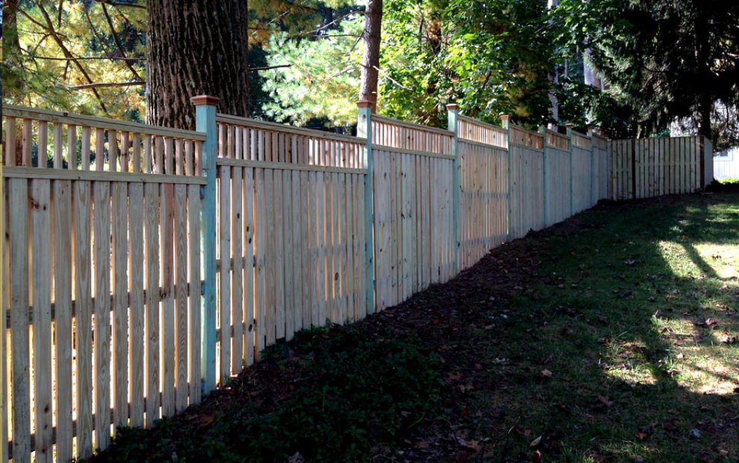 11-PRIVACY - Board on Board Wood Privacy Fence with Closed Spindle Top