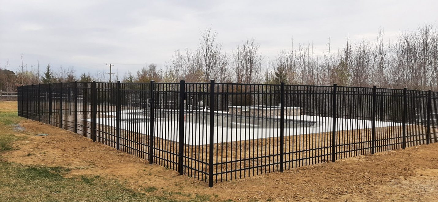 4-Rail Flat Top Standard Bottom Black Aluminum Pool Code Fence