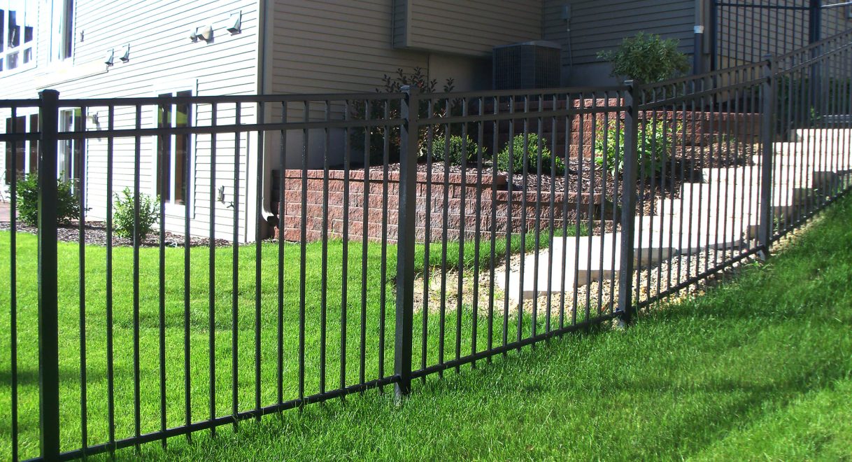 Ascot 3 rail aluminum fence