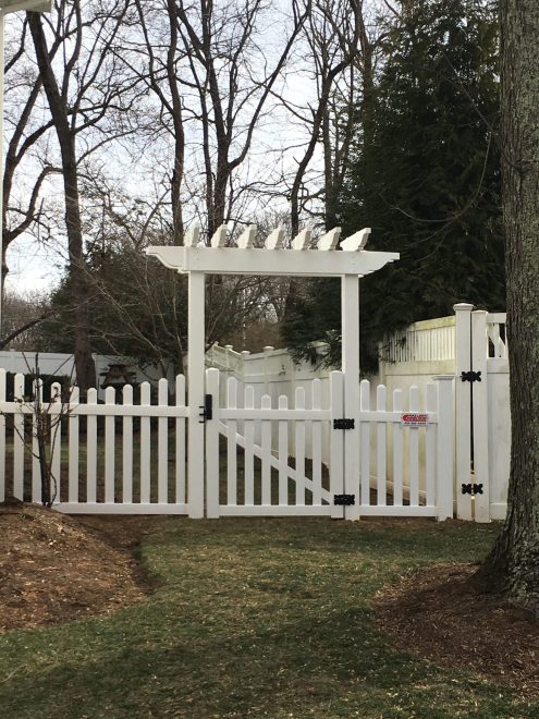 White Vinyl Picket Fence with Gate Trellis