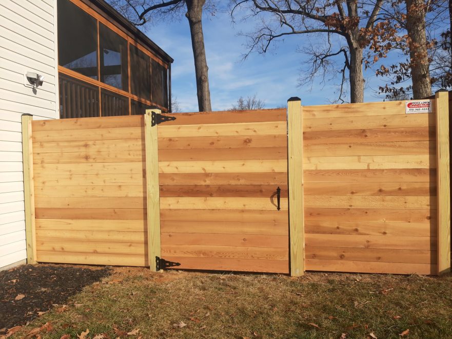 horizontal cedar fencing 6_ (6 boards) no spacing - 021122 Brianne Jones (QC Photo #8)